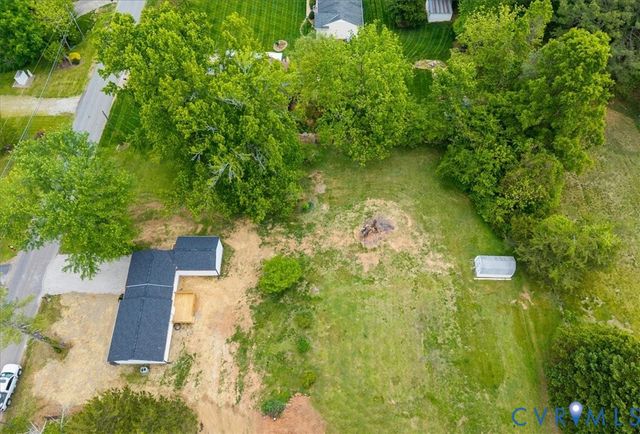 2244 Lakeview Dr, Powhatan, VA 23139