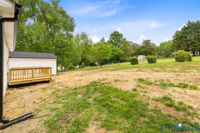2244 Lakeview Dr, Powhatan, VA 23139