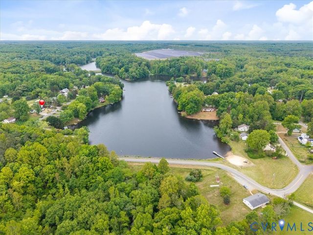 2244 Lakeview Dr, Powhatan, VA 23139