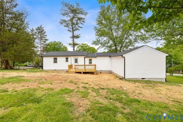 2244 Lakeview Dr, Powhatan, VA 23139