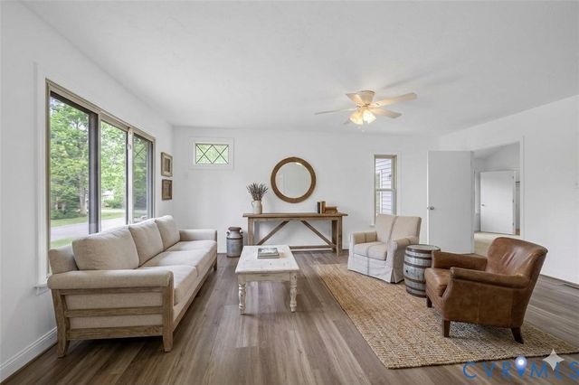 2244 Lakeview Dr, Powhatan, VA 23139