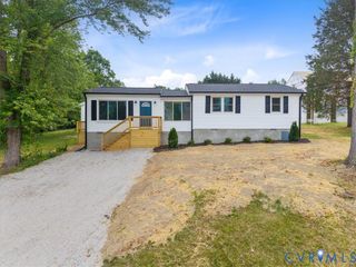 2244 Lakeview Dr, Powhatan, VA 23139