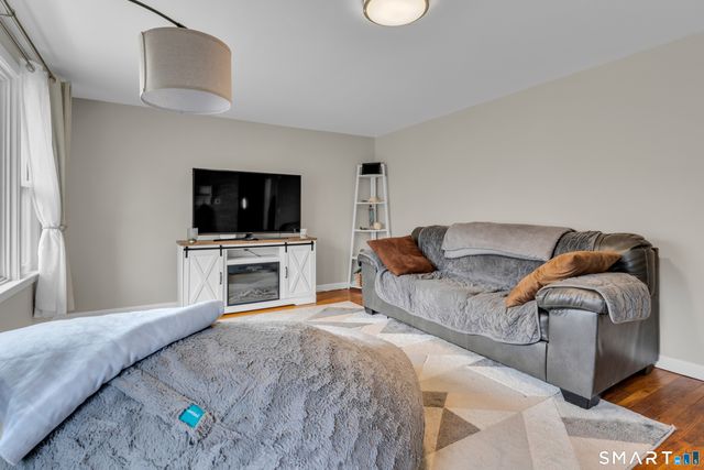 27 Linda Avenue, Montville, CT 06382