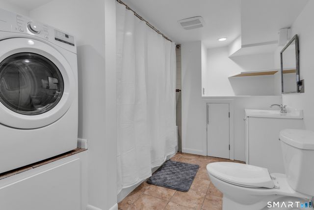 27 Linda Avenue, Montville, CT 06382