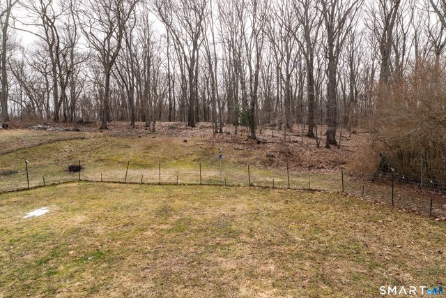 27 Linda Avenue, Montville, CT 06382