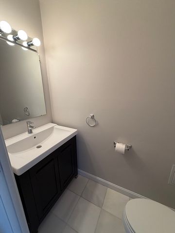 85 East India Row 17B, Boston, MA 02110