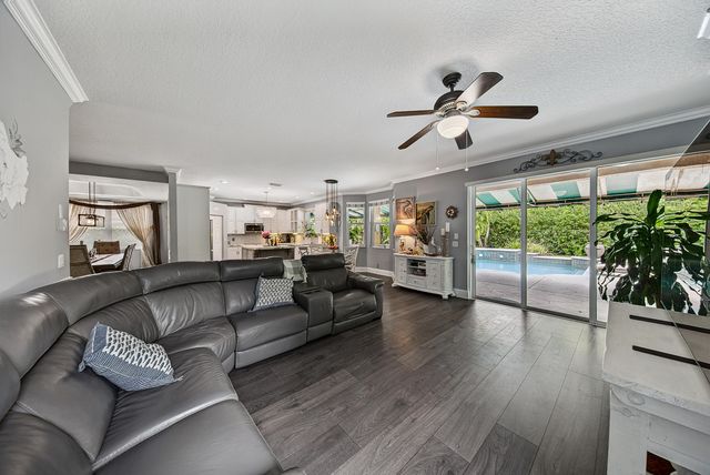 522 CYPRESS GREEN Circle, Wellington, FL 33414