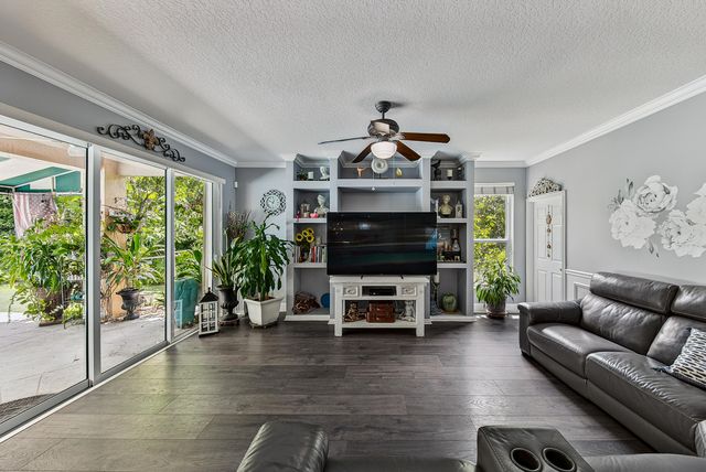 522 CYPRESS GREEN Circle, Wellington, FL 33414