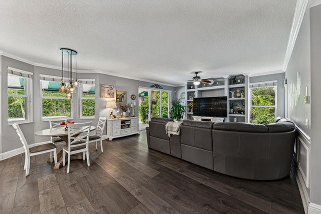 522 CYPRESS GREEN Circle, Wellington, FL 33414