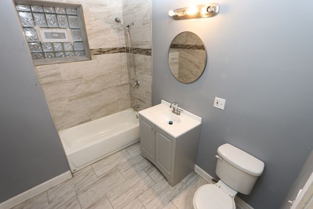 7414 S Harvard Avenue 1st, Chicago, IL 60621