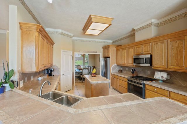 3710 Williams Trace Drive, Bryan, TX 77808