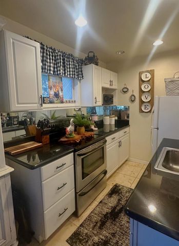 2881 Birch Ct, Camino, CA 95709