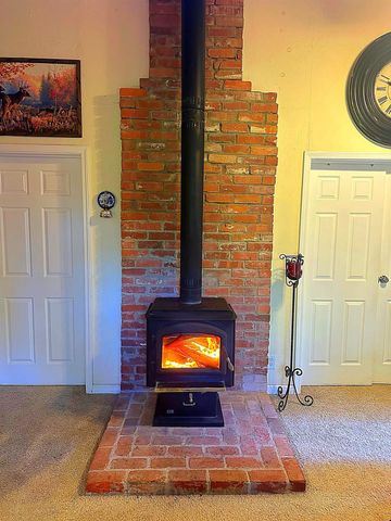 2881 Birch Ct, Camino, CA 95709