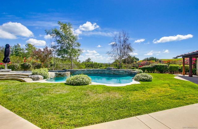 8235 Caminito Santaluz Norte, San Diego, CA 92127