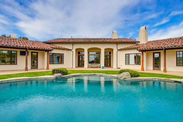 8235 Caminito Santaluz Norte, San Diego, CA 92127