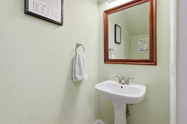 524 Valparaiso Parkway UNIT B, Valparaiso, FL 32580