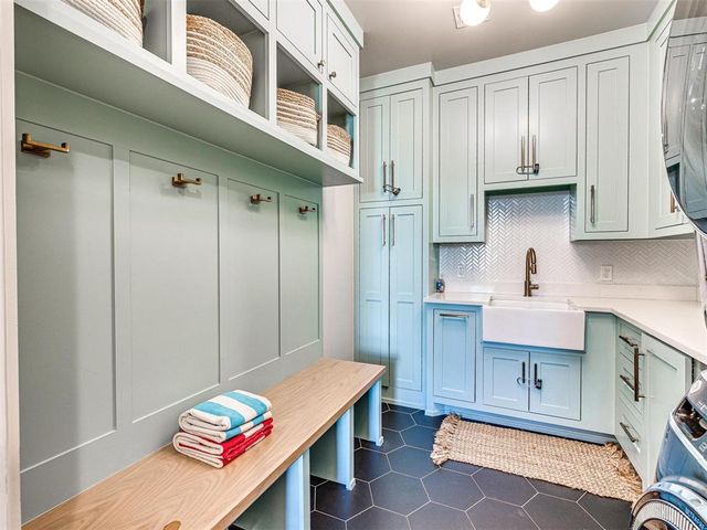 82 Pistache Lane, Carlton Landing, OK 74432