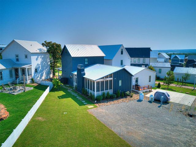 82 Pistache Lane, Carlton Landing, OK 74432