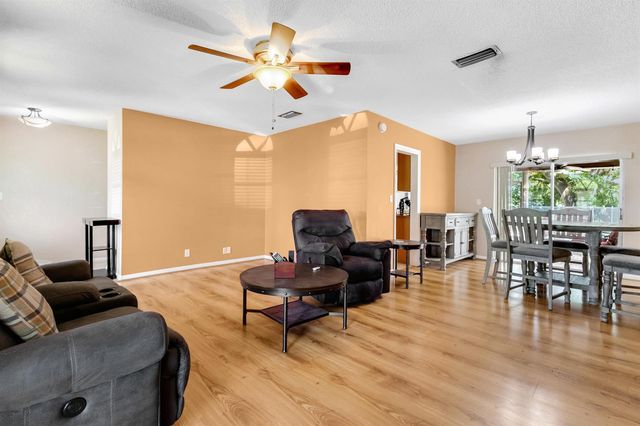 10875 NW 40th Street, Coral Springs, FL 33065