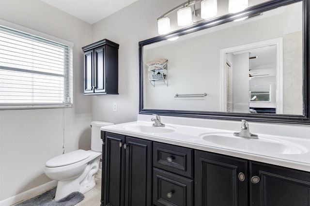 10875 NW 40th Street, Coral Springs, FL 33065