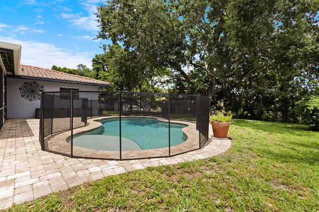 10875 NW 40th Street, Coral Springs, FL 33065