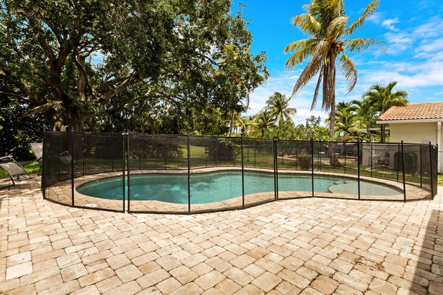 10875 NW 40th Street, Coral Springs, FL 33065