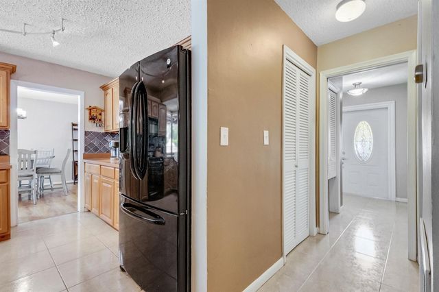 10875 NW 40th Street, Coral Springs, FL 33065