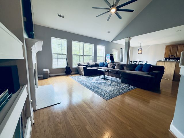 3304 Misty Winds Ln, Old Hickory, TN 37138