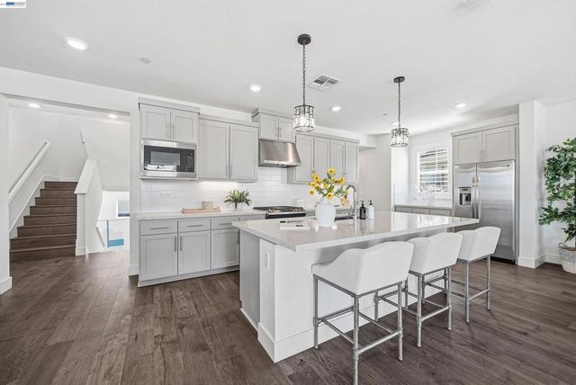 37879 Seafarer Rd, Newark, CA 94560