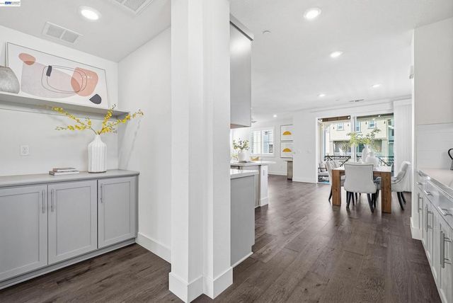 37879 Seafarer Rd, Newark, CA 94560