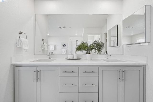 37879 Seafarer Rd, Newark, CA 94560