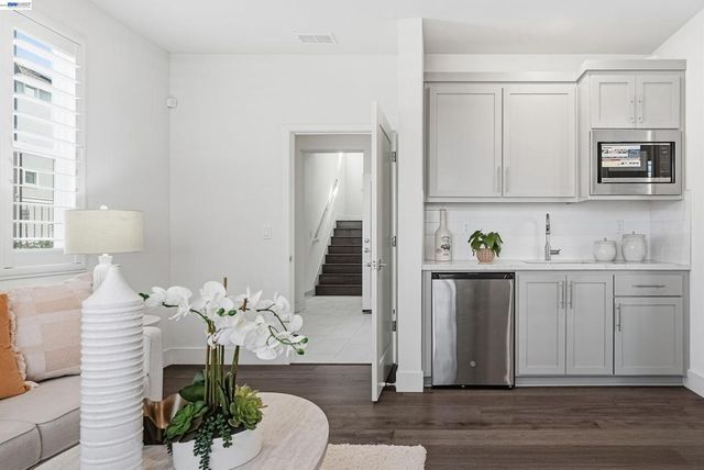 37879 Seafarer Rd, Newark, CA 94560