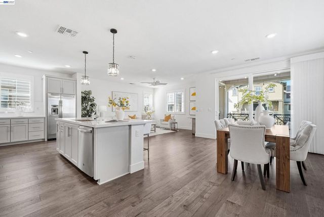 37879 Seafarer Rd, Newark, CA 94560