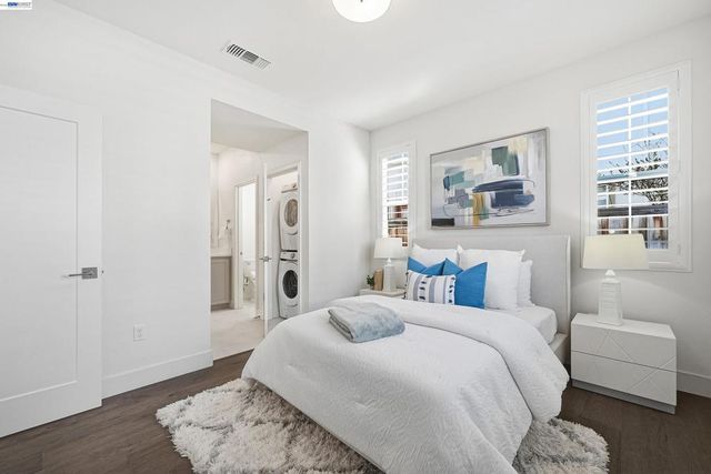 37879 Seafarer Rd, Newark, CA 94560