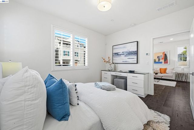 37879 Seafarer Rd, Newark, CA 94560