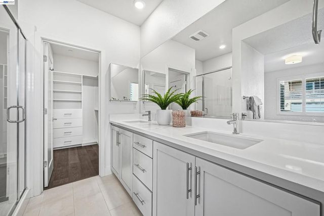 37879 Seafarer Rd, Newark, CA 94560