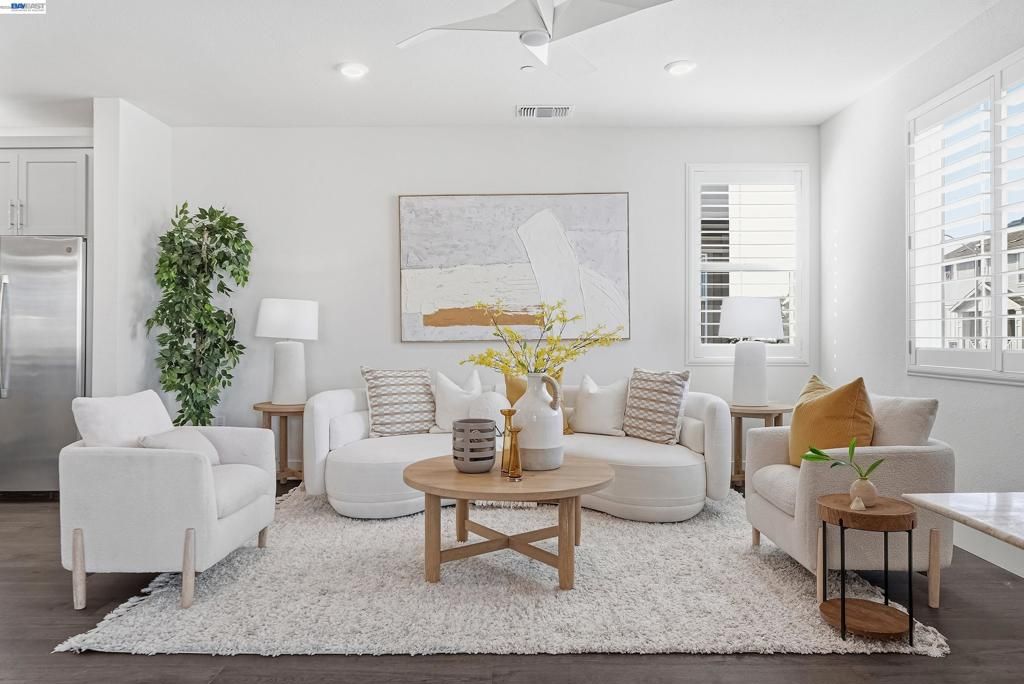 37879 Seafarer Rd, Newark, CA 94560