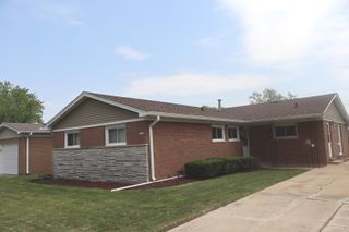 15153 HARDING Avenue, Midlothian, IL 60445