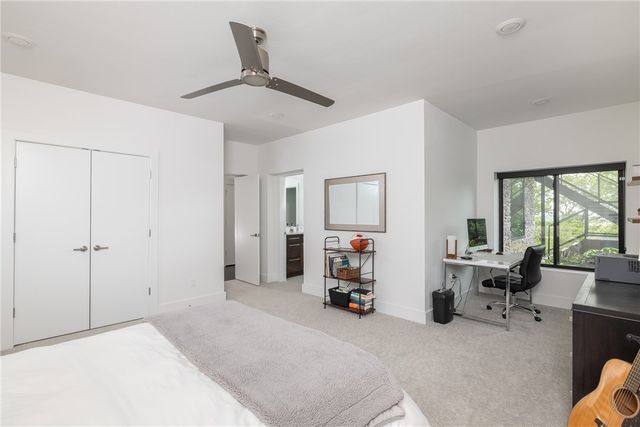514 E Ozark View Drive, Fayetteville, AR 72703