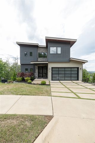 514 E Ozark View Drive, Fayetteville, AR 72703