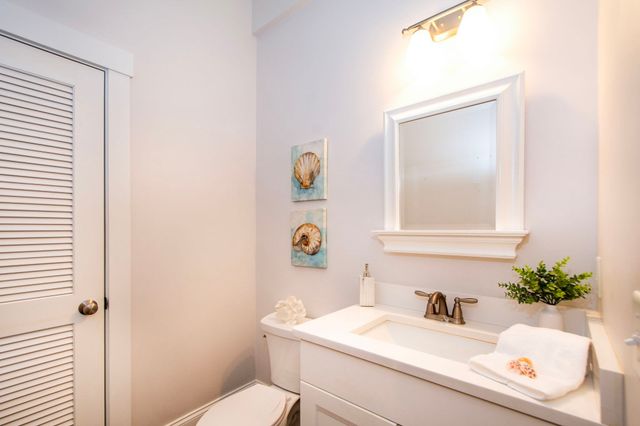 599 Washington St 9, Pembroke, MA 02359