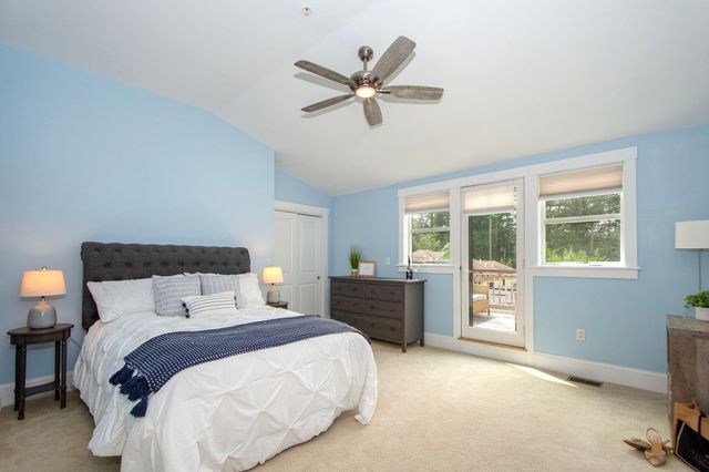 599 Washington St 9, Pembroke, MA 02359