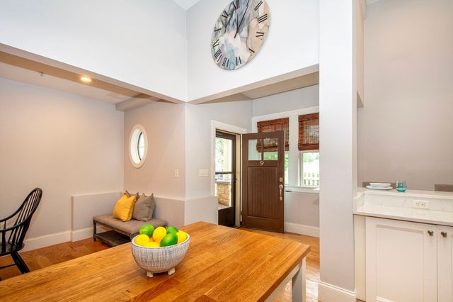 599 Washington St 9, Pembroke, MA 02359