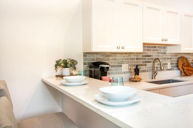 599 Washington St 9, Pembroke, MA 02359