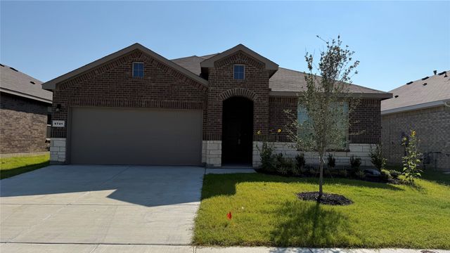 9741 McClane Farm Drive, Fort Worth, TX 76036