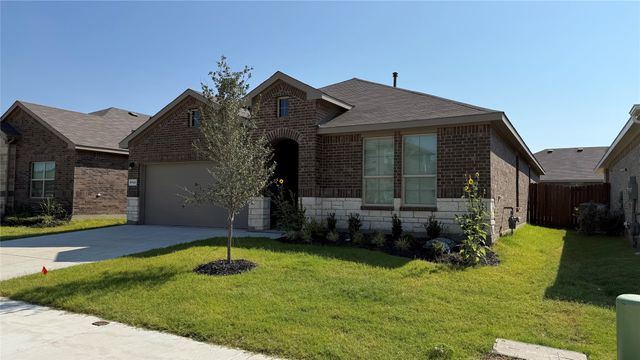 9741 McClane Farm Drive, Fort Worth, TX 76036