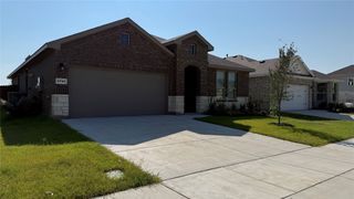9741 McClane Farm Drive, Fort Worth, TX 76036
