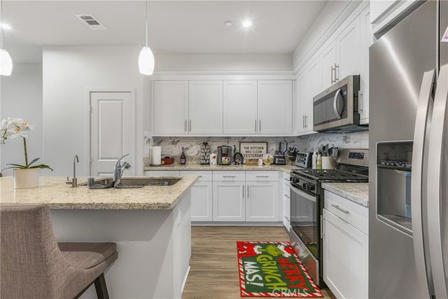 125 Dove Lndg, Covina, CA 91722