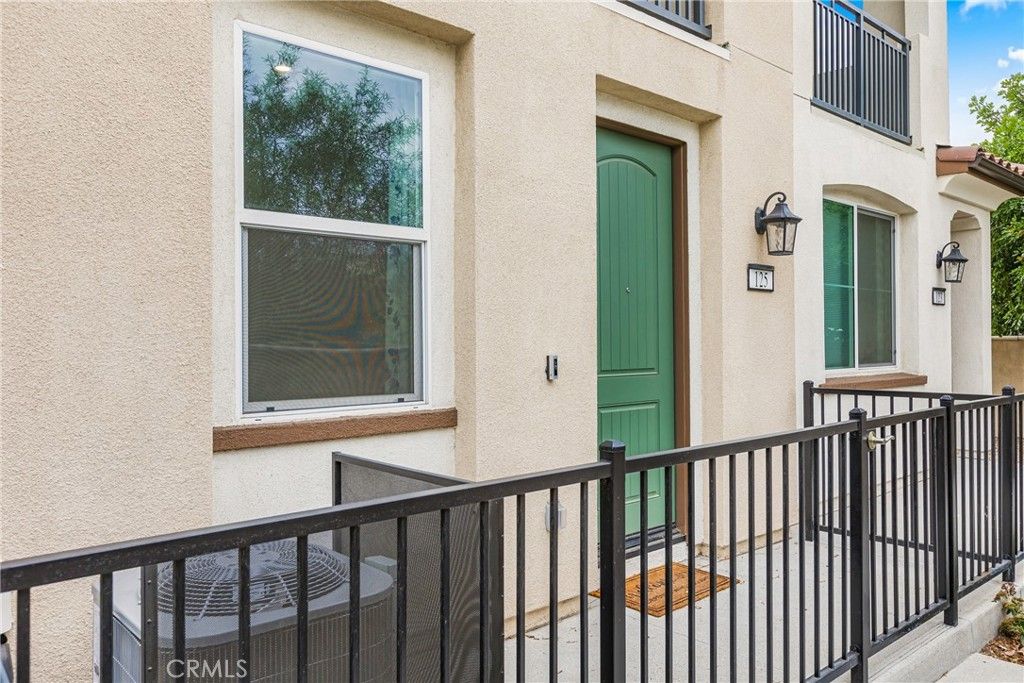 125 Dove Lndg, Covina, CA 91722 — photo 2