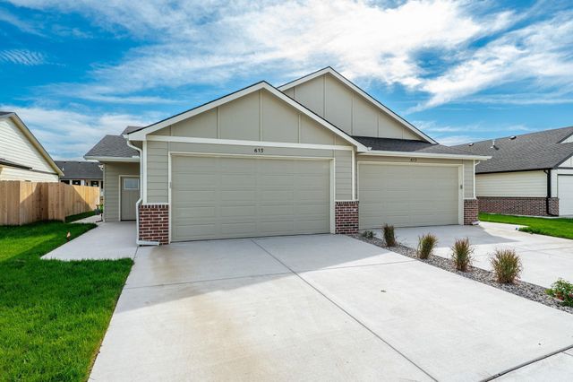 613 E Briarbrook Ln, Park City, KS 67147